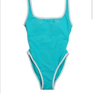 Lain Snow Sea Color Medium